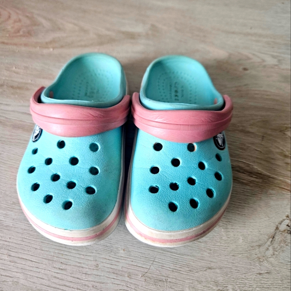 Crocs 9c